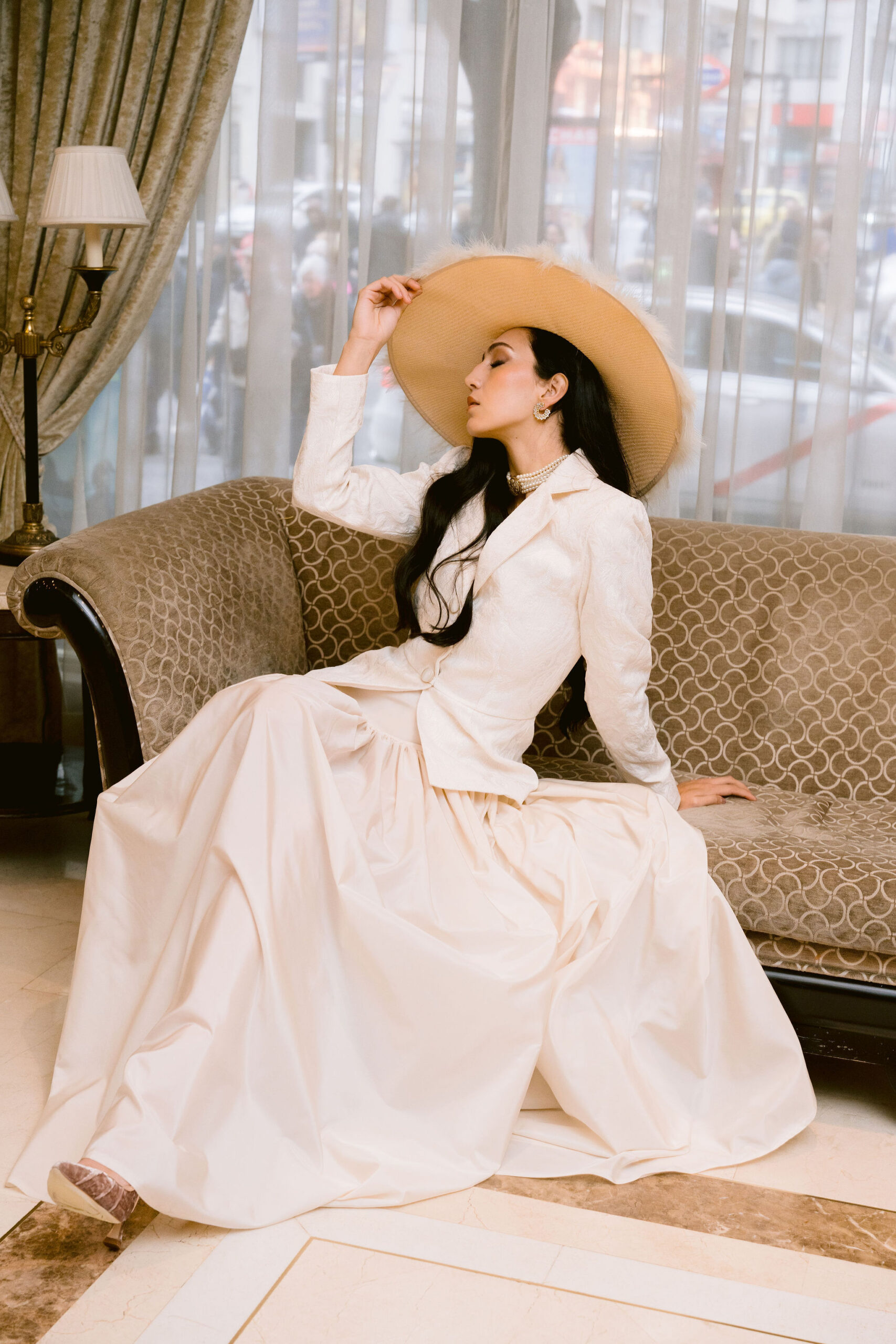 novia falda y blazer